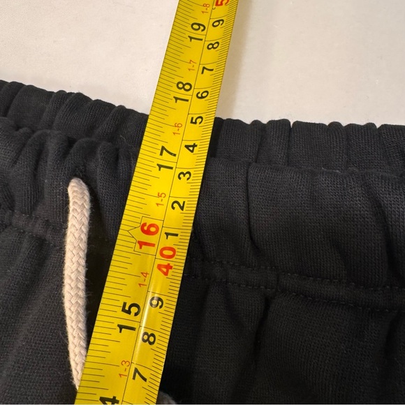 Fear of God Essentials Sweatpants Core Jet Black pants Size Large NWT - Picture 5 of 7